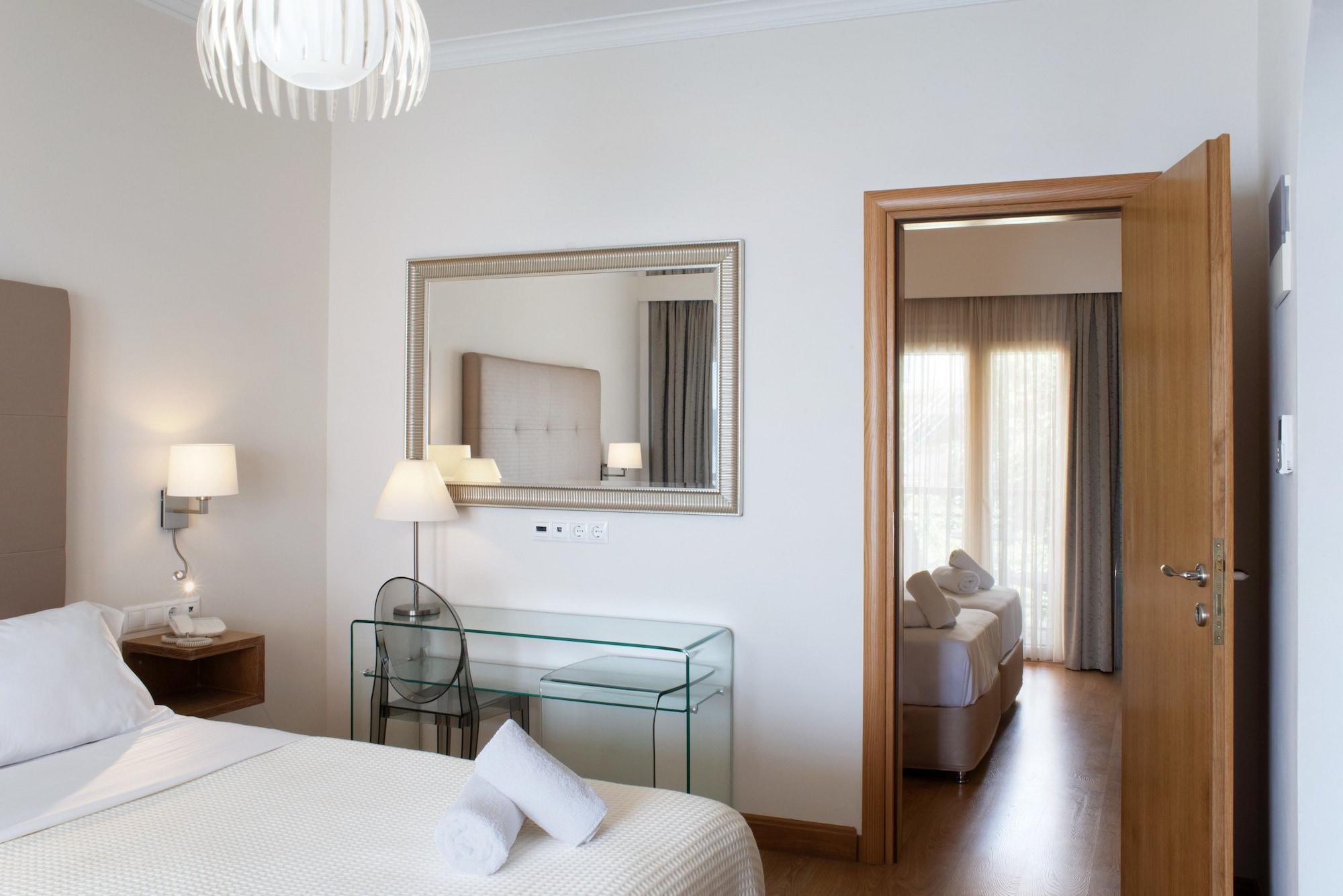 Karalis City Hotel Пилос Екстериор снимка