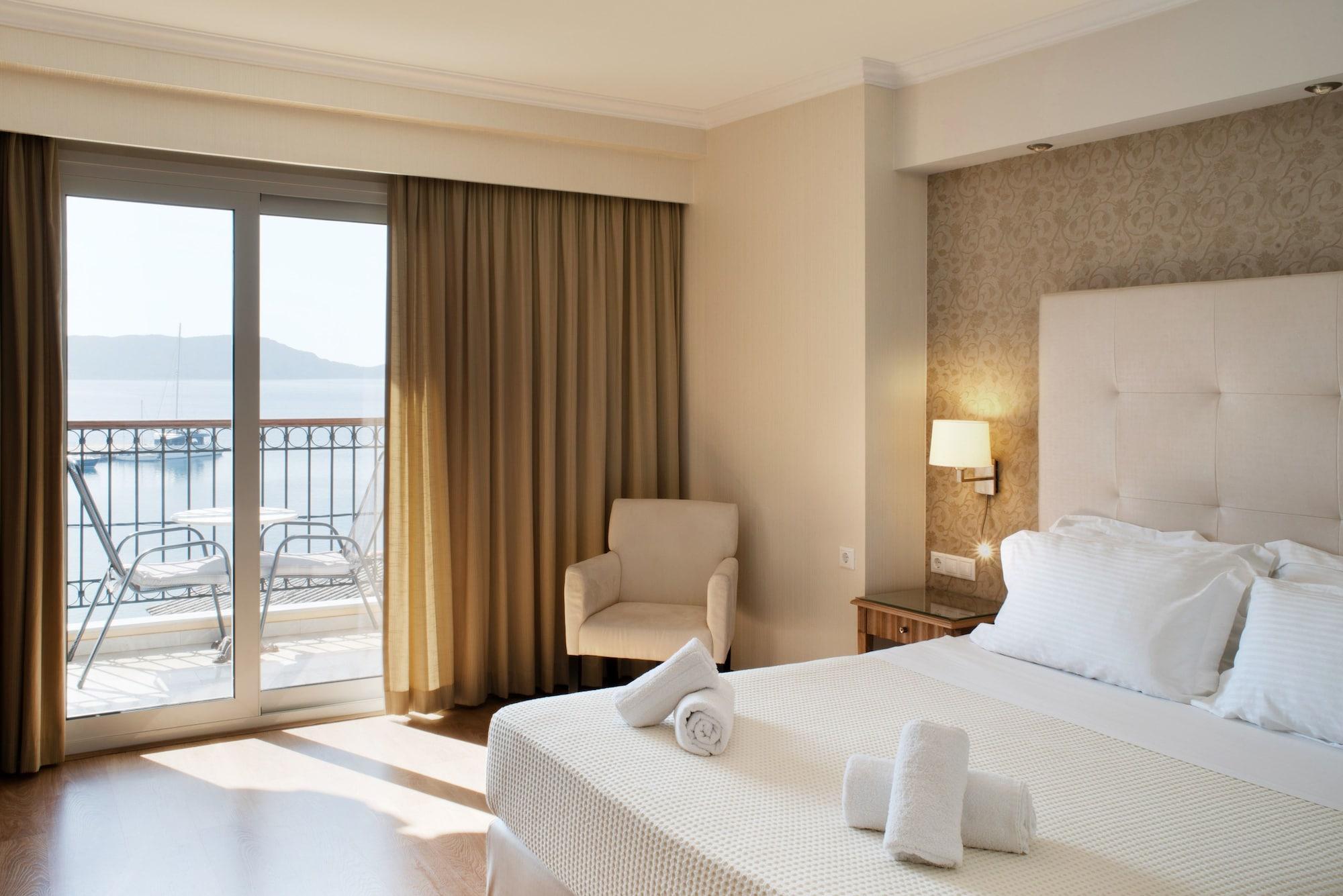 Karalis City Hotel Пилос Екстериор снимка
