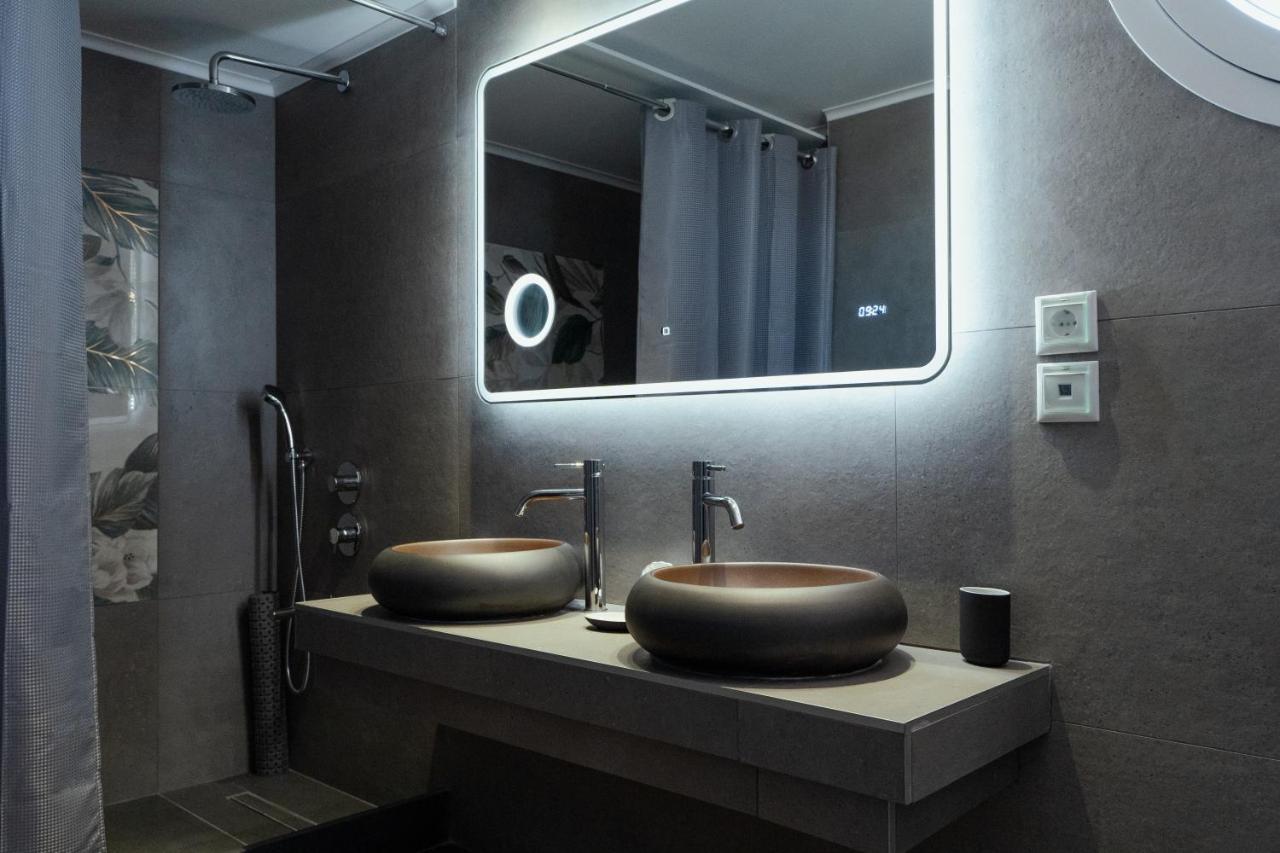 Karalis City Hotel Пилос Екстериор снимка