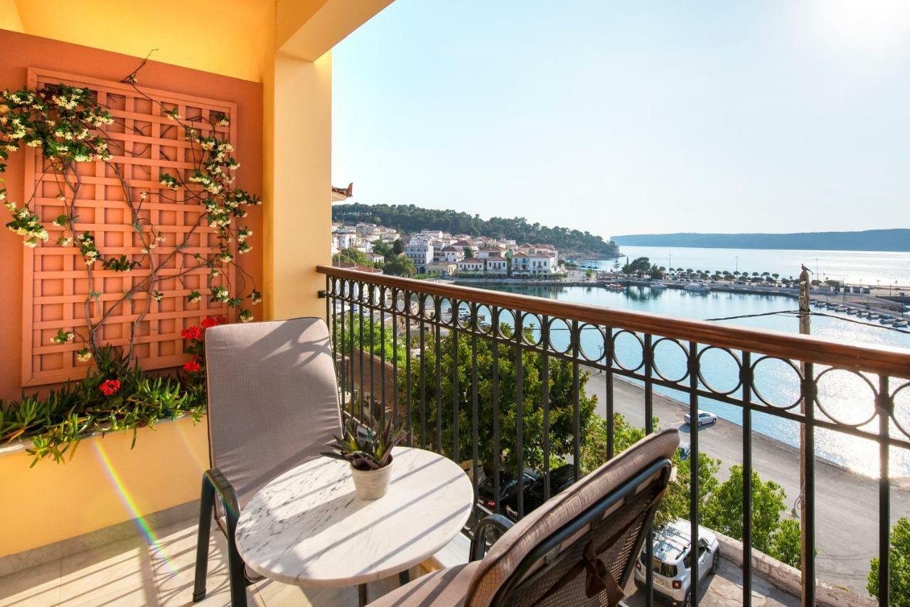 Karalis City Hotel Пилос Екстериор снимка